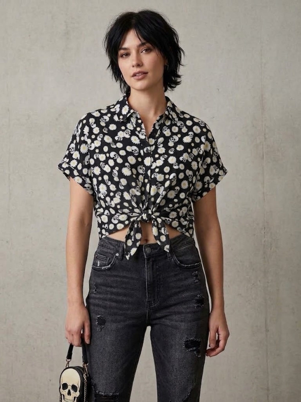 Hot Topic Black Daisy & Skull Tie-Front Button Shirt